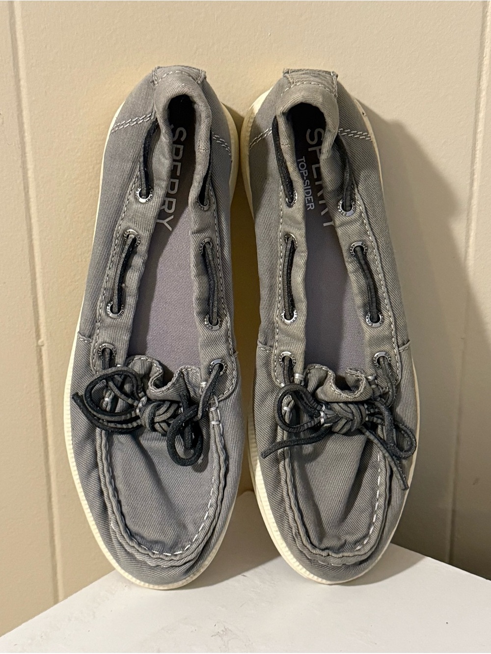 Sperry Women’s Gray Canvas Slip-On Loafers (6)